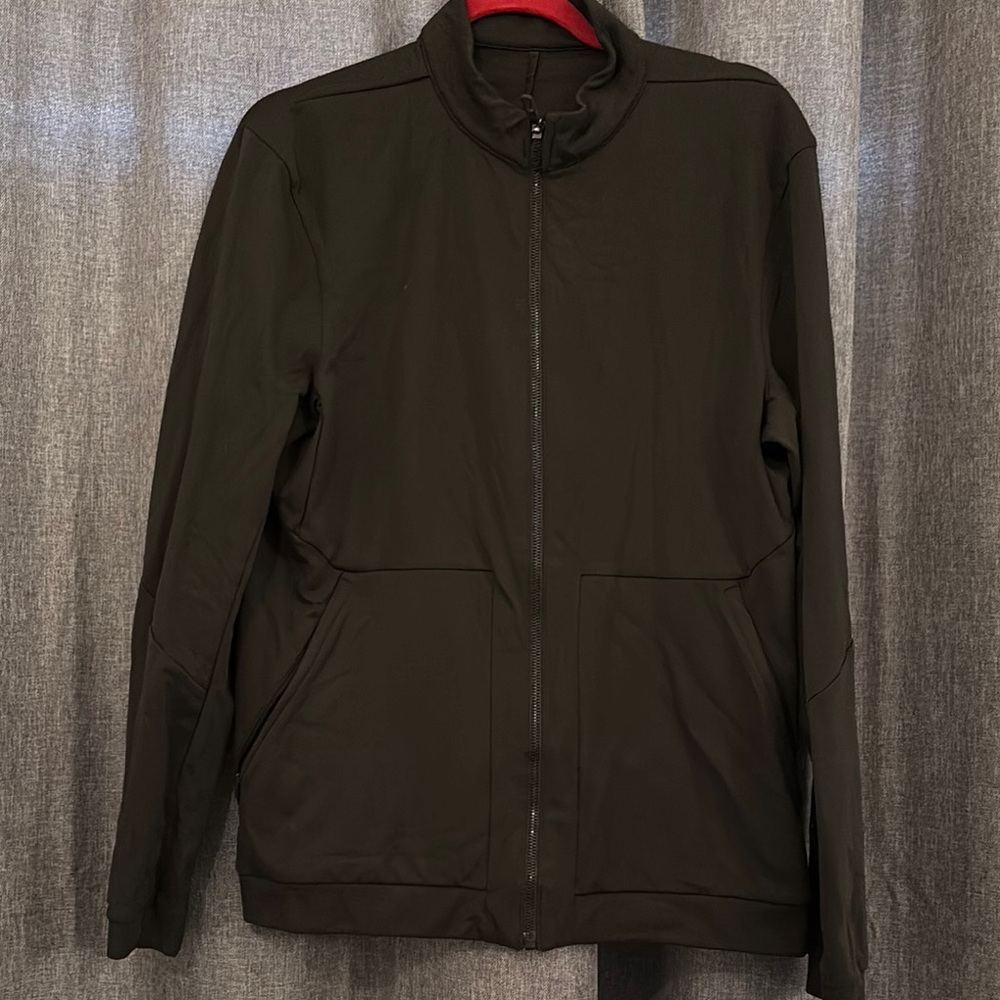 Lululemon Men's green Jacket